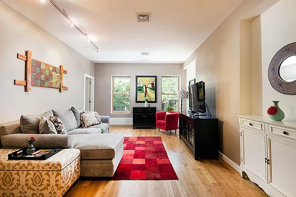 Sold by Corcoran | media 21