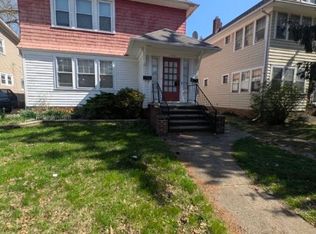 17902 Dillewood Rd #UP, Cleveland, OH 44119