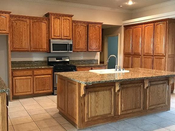 3rd image of 26725 Lakeview Dr