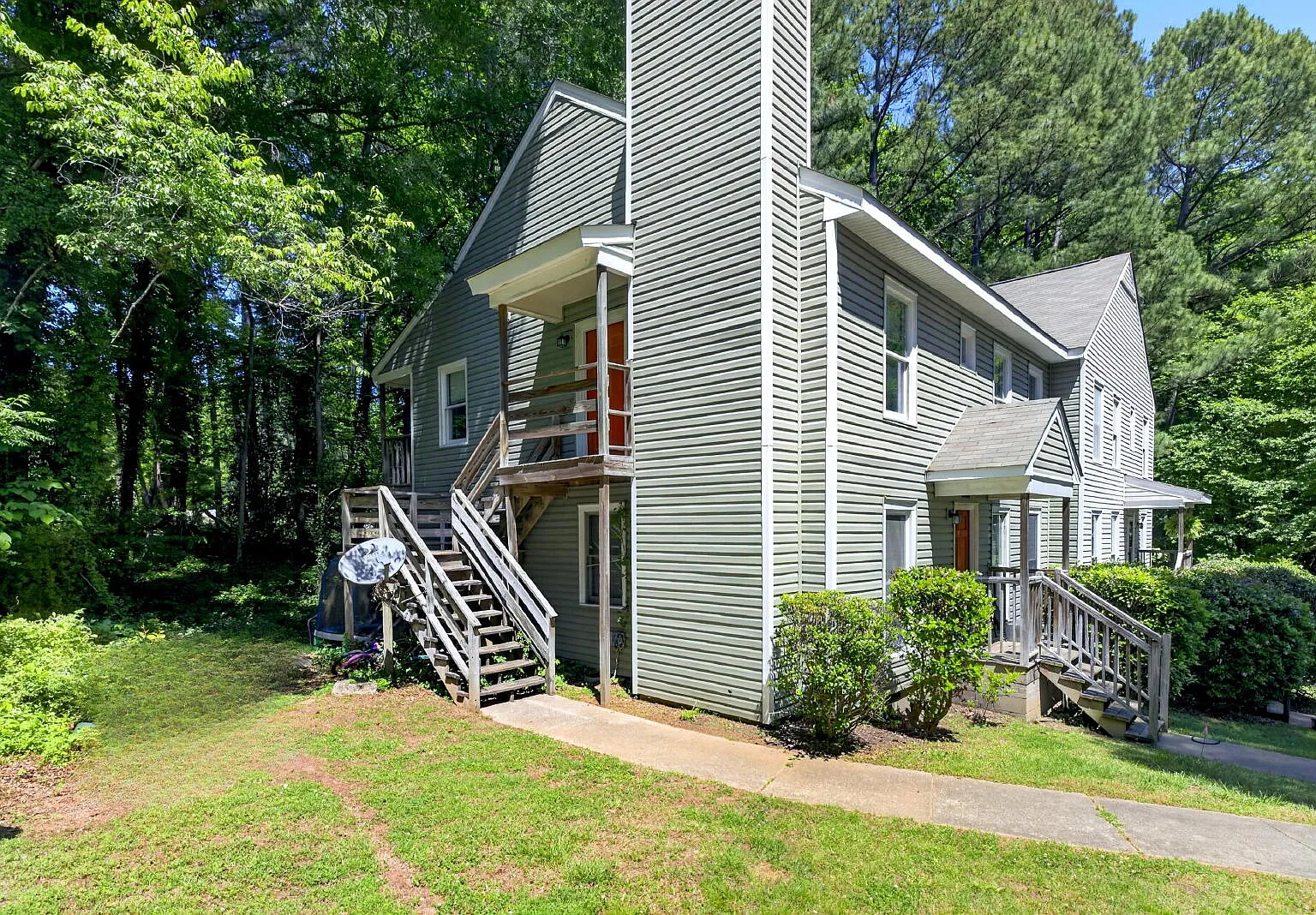 1501 Mary Frances Pl — Photo 3