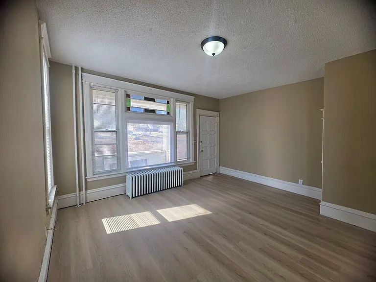 1136 Edgerton St — Photo 10