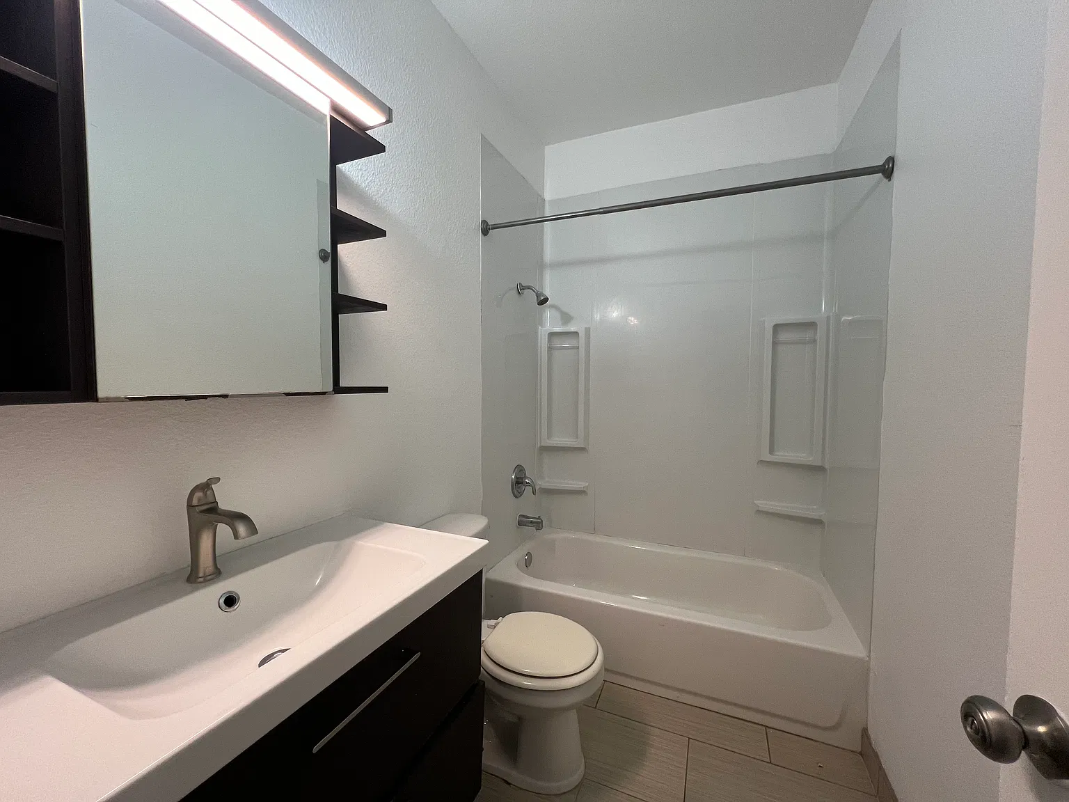 2 bed, 800 sqft, $1,325 — Photo 4