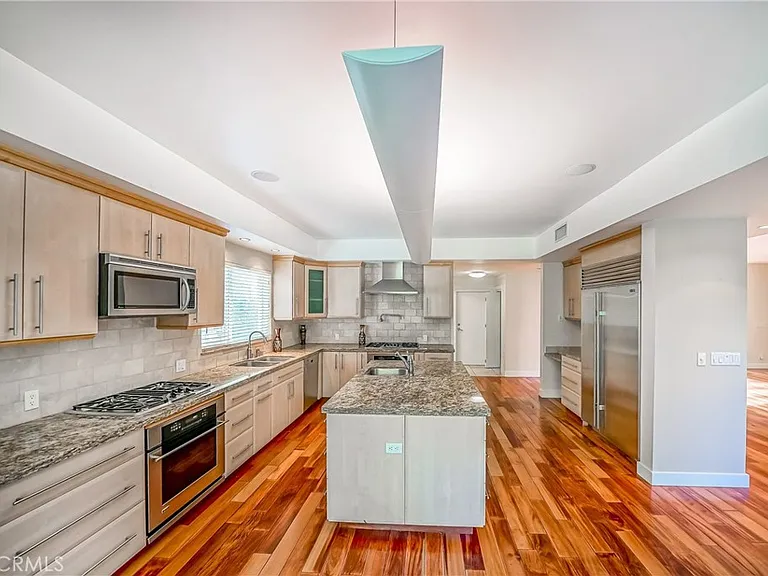 5512 Leghorn Ave — Photo 43