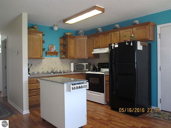 2nd image of 109 N St W