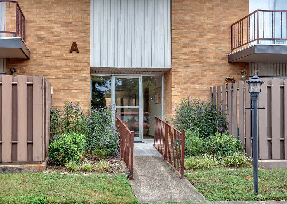 1st image of 3104 N Broadway St APT A8