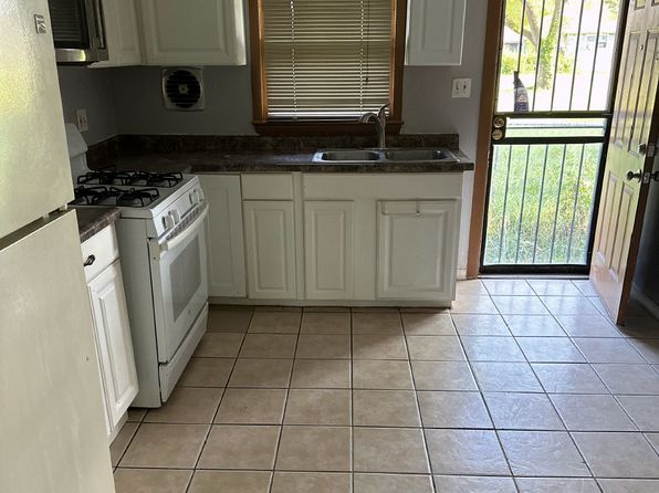 15815 W Lexington Ave #5