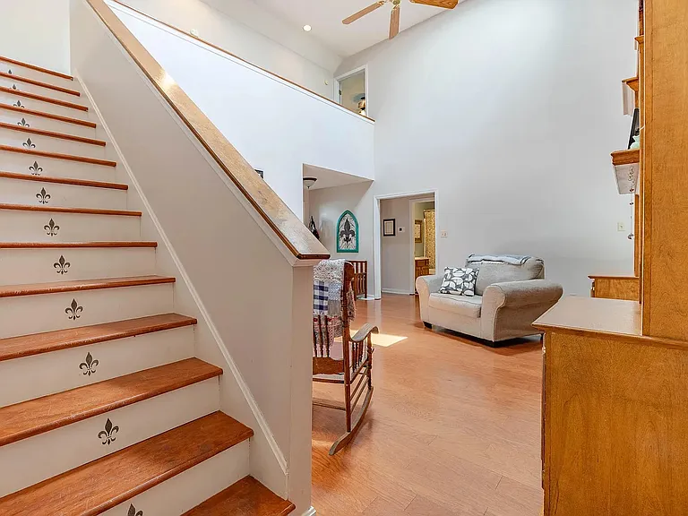 3904 Vantage Pl — Photo 4