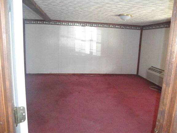 2nd image of 125 Summit Dr