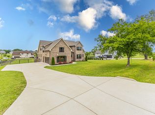 746 N Russell St, Portland, TN 37148