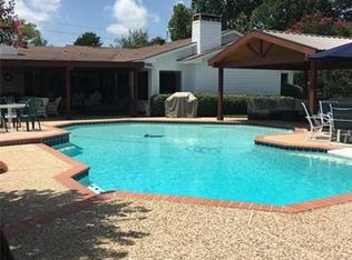 12063 Ravenview Rd, Dallas, TX 75253