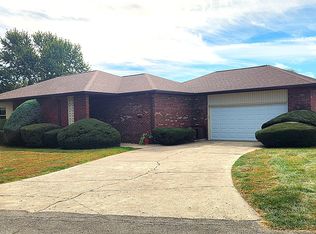 3307 Memorial Dr N, Elwood, IN 46036