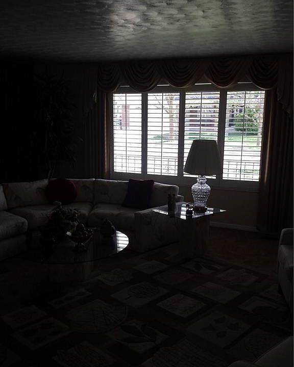 2nd image of 2739 E Cobblemoor Ln