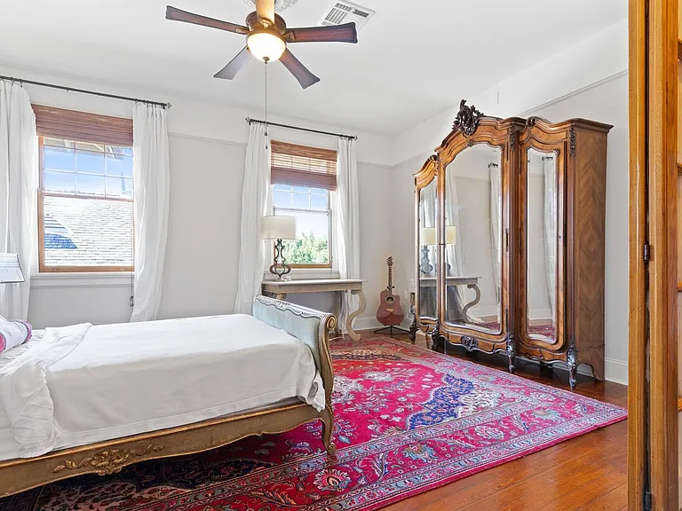 1806 Robert St — Photo 15