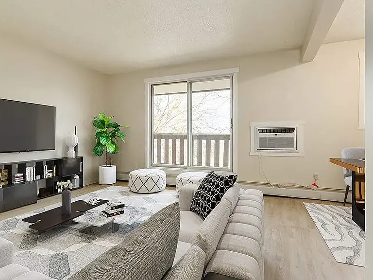 4402 50th Ave #204 — Photo 4