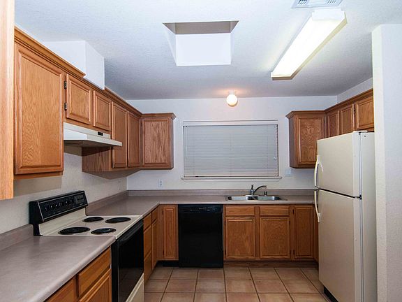 5th image of 3115 Hillrise Dr