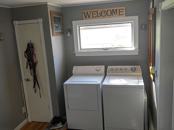 4th image of 10 Plum St