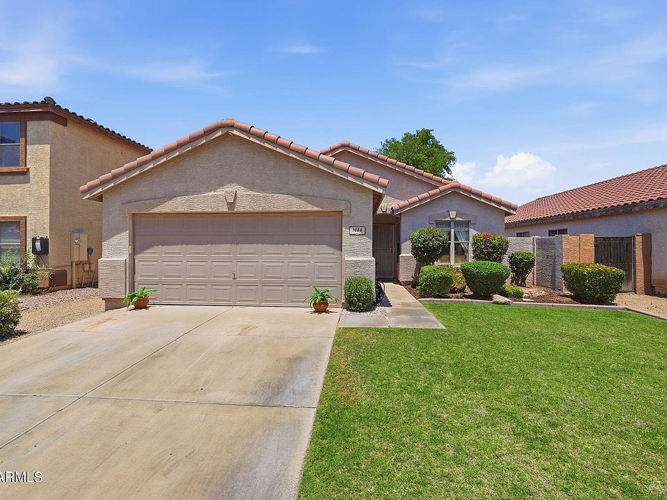 1st image of 1086 E ARABIAN Drive