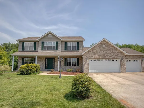 4936 Autumn Oaks Dr, Maryville, IL 62062