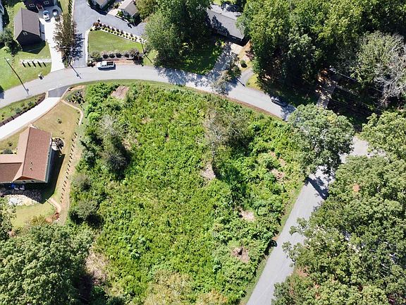 5th image of 269 Harbor Dr