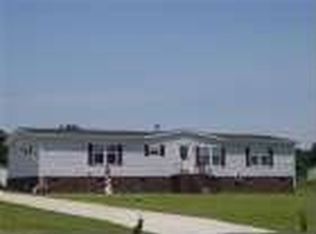 43 Holly Tree Rd, Riegelwood, NC 28456