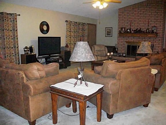3rd image of 205 Shadowridge Dr