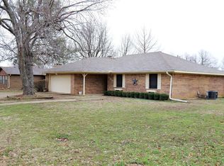 440 33rd St NE, Paris, TX 75460