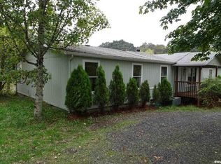 18478 Mount Angel Scotts Mills Rd, Scotts Mills, OR 97375