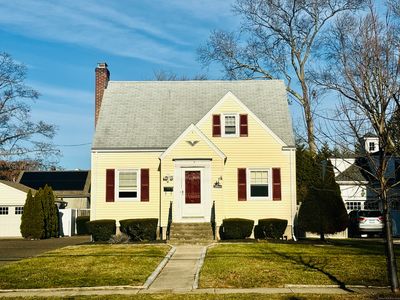 235 Rowland Rd, Fairfield, CT, 06824