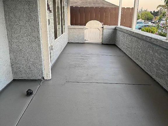 2nd image of 546 Cuesta Ct