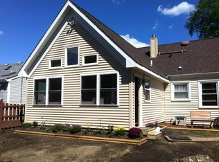 364 S Slusser St, Grayslake, IL