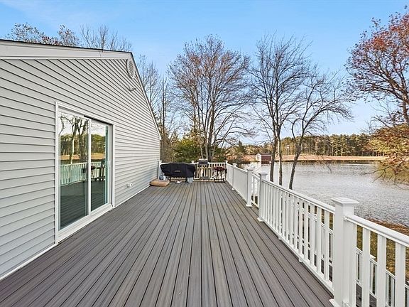 4th image of 79 Crystal Lake Dr