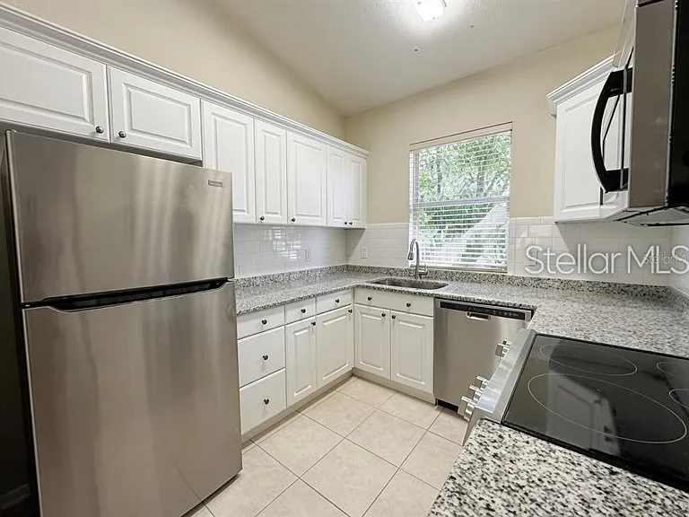 21915 Bell Lake Rd #2 — Photo 7