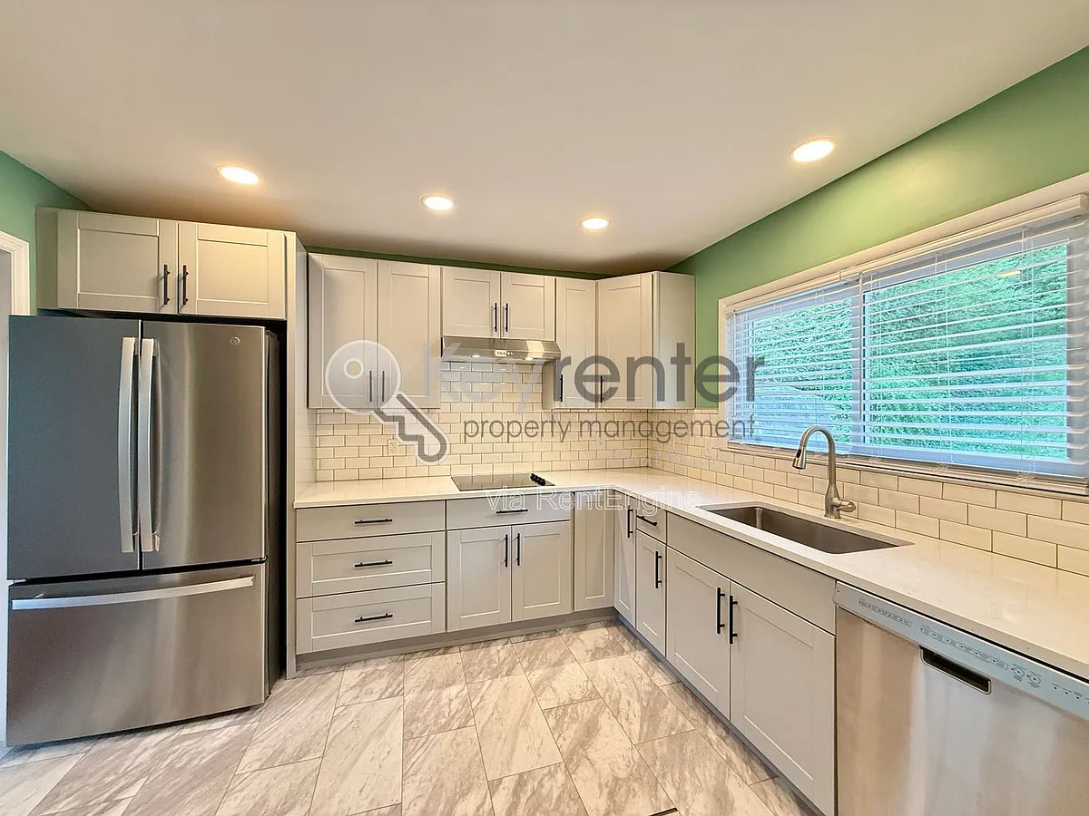 Building Photo - 3641 Thrushwood Dr