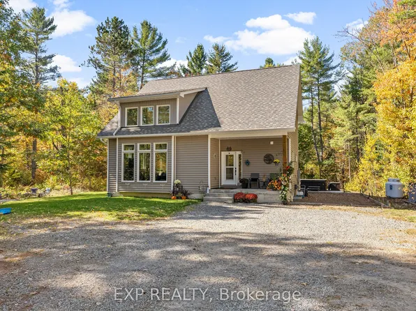 427 Paugh Lake Rd, Madawaska Valley, ON K0J 1B0