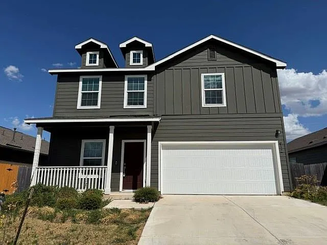 4 bed, 2.5 bath, 1875 sqft, $2,100 — Photo 1