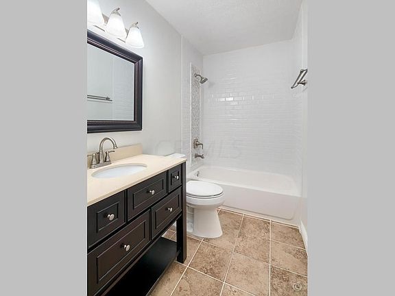 3rd image of 3203 Summerdale Ln