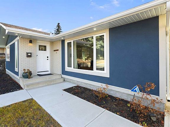 2nd image of 224 N Silverview Way NW