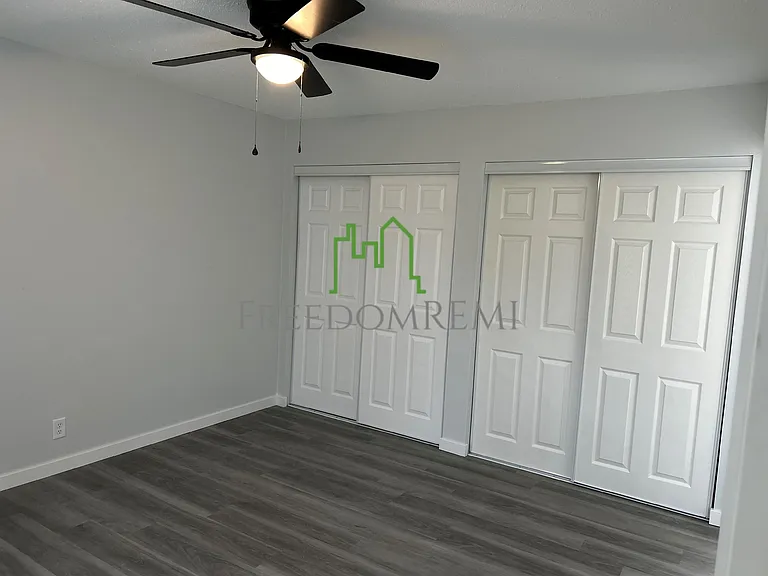 OakLee Apartments — Photo 10