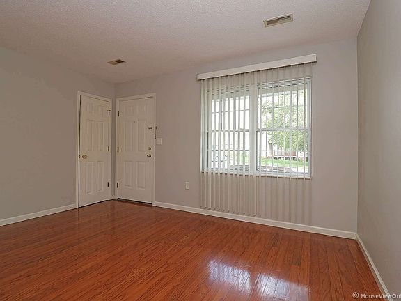 5th image of 413 N West End Blvd #2