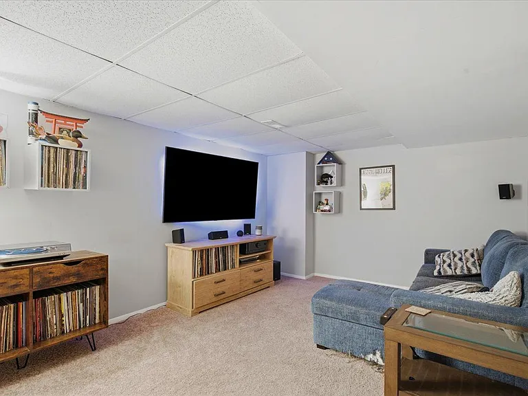 2641 Dogwood Ln — Photo 26