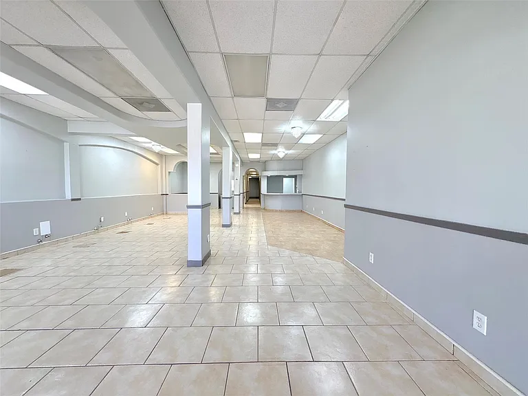 2036 Avenue F — Photo 4