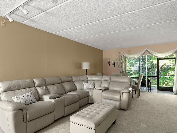 3rd image of 121 W Cypress Ct #121