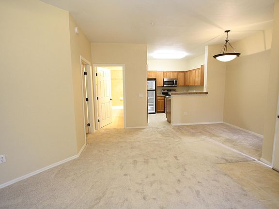 4th image of 1500 E Pusch Wilderness Dr Unit 14107