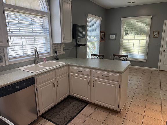 3rd image of 2211 Westwind Dr