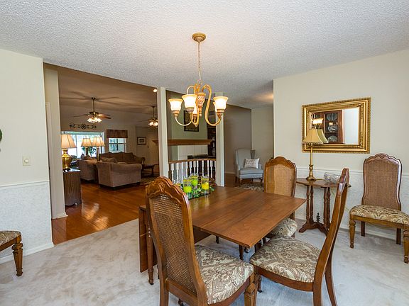 5th image of 6901 Hayter Dr