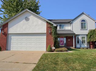 39159 Muffatt St, Harrison Township, MI 48045