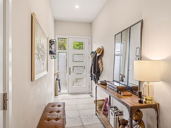 3rd image of 155A Buell St
