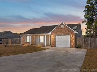 122 Haywood Dr, Raeford, NC 28376