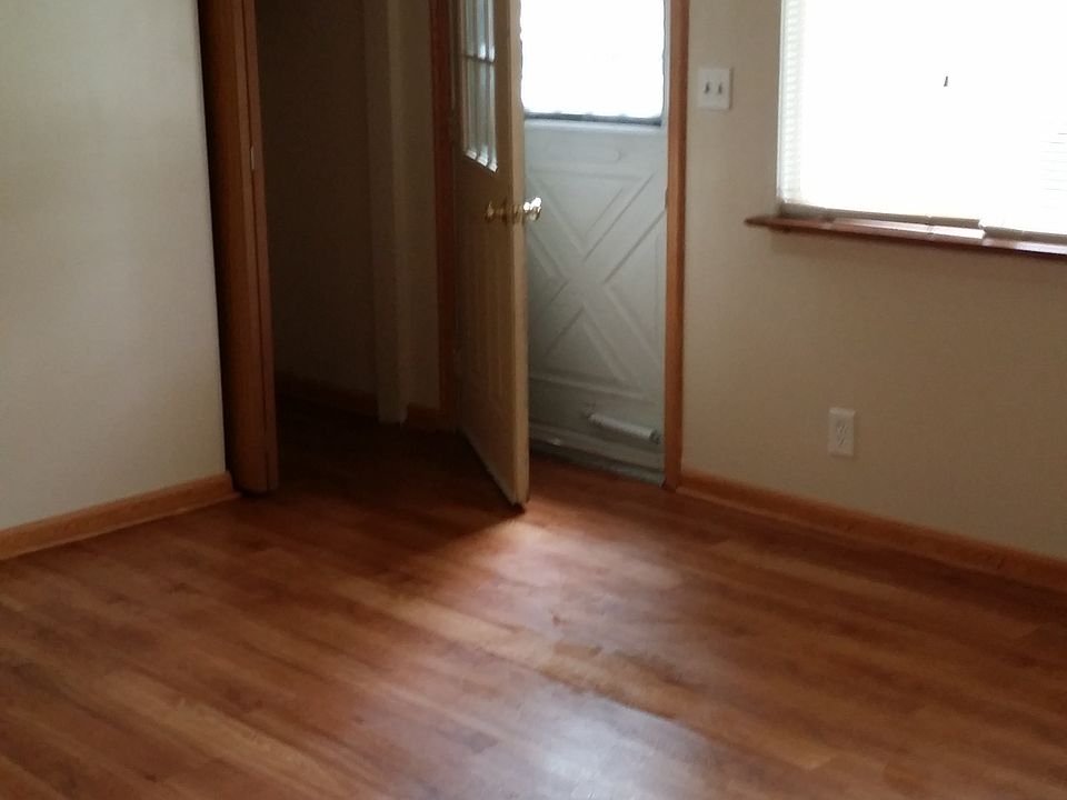 1st image of 1682 Hiawatha Dr