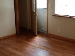 1682 Hiawatha Dr, Saginaw, MI 48604